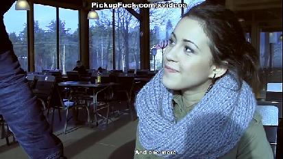 Facciale reale per una scena di sexy snowboard babe 2