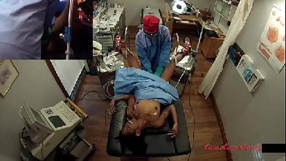 L esame ginecologico della studentessa nera hottie lotus lain catturato dalla telecamera spia del dottor tampa t girlsgonegyno