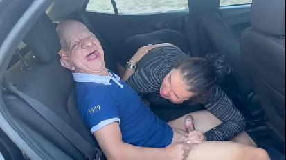 Bruno e danni cardillo vengono sorpresi a scopare