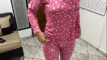 La mia figliastra twerka sul mio cazzo