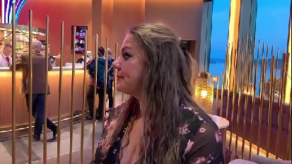 Calda troia ha tradito il marito su una nave da crociera video completo