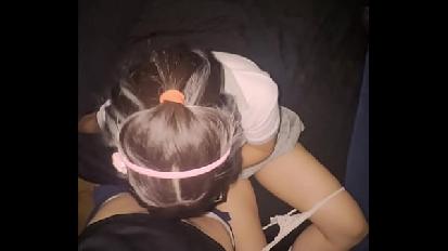 Studentessa è timida ma subito dopo la lezione mi succhia tutto il cazzo la ragazza più studiosa della classe video fatto in casa