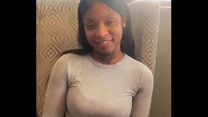 Bottino succoso scopato duramente in stile cagnolino