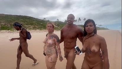 Sono andata alla spiaggia nudista di bahia per darla ai pirocudos