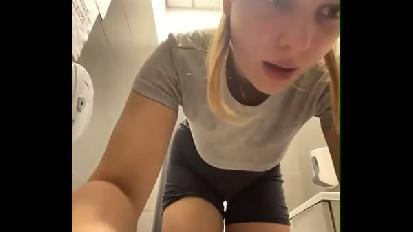 Masturbazione dura in palestra