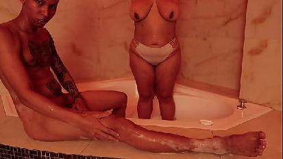 Niente di più sexy di un uomo che sa quando essere volgare e quando essere un gentiluomo