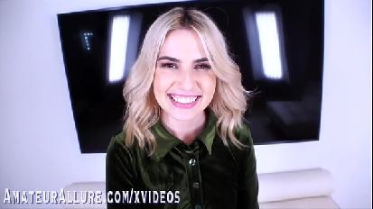 Chanel camryn ritorna al fascino amatoriale per pompini scopate e orgasmi