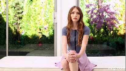 Solo la rossa più carina che tu abbia mai visto fare sesso