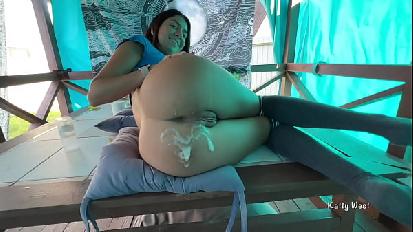 Ho scopato una ragazza carina in un gazebo di strada la mattina dopo la registrazione