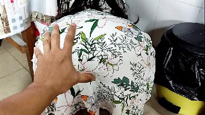 La nuova moglie del mio patrigno è la mia bomba quando non è in giro le piace essere scopata duramente